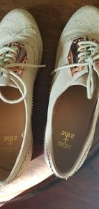 Beige oxfords
